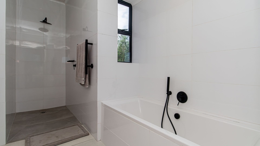 5 Bedroom Property for Sale in Pezula Private Estate Western Cape